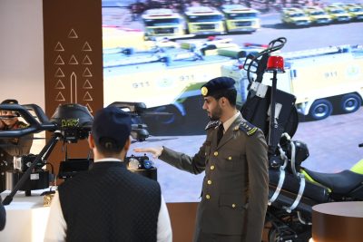 الدفاع المدني يستعرض أحدث تقنيات الإطفاء لزوار معرض «واحة الأمن» في مهرجان الملك عبدالعزيز للإبل 2025