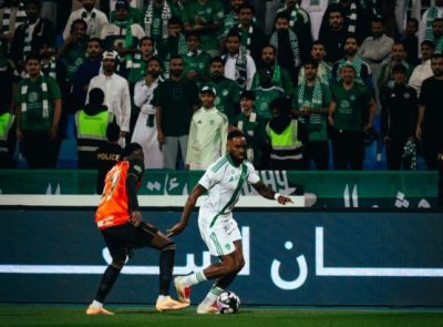الأهلي يقهر الرياض بهدف في الدوري السعودي