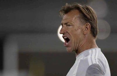 الاتحاد السعودي يبلغ رينارد بقرار إقالته