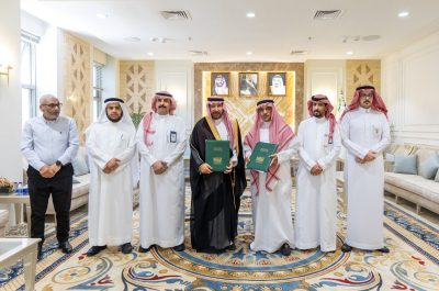 أمين القصيم يوقع اتفاقية سفلتة بـ50 مليون ريال لتطوير حي النقيب في بريدة