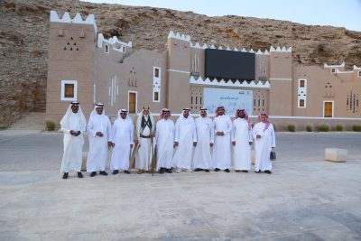 وفد إعلامي برئاسة الدكتور تركي بن فهد العيار يحطّ رحاله في حوطة بني تميم..فيديو