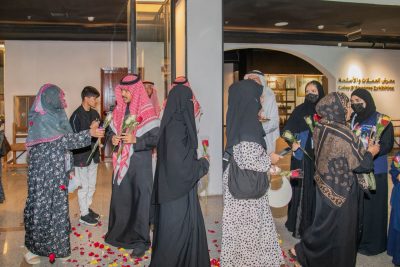 الواجهة الثقافية بجامعة أم القرى تستقبل حجاج جمهورية باكستان في زيارة ثقافية ترحيبية