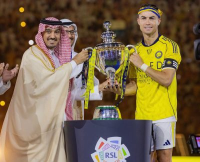 وزير الرياضة يهنئ نادي النصر بلقب دوري روشن ويشيد بقوة التنافس في الموسم الحالي