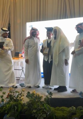مدارس الوادي المشمس العالمية بخميس مشيط تحتفي بخريجيها في حفلها الختامي