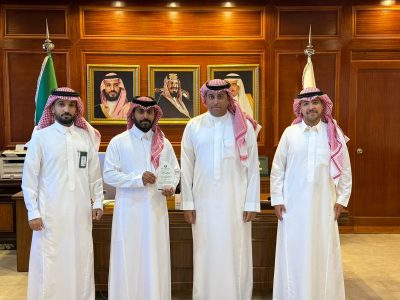مدير عام فرع البيئة بالشمالية يكرّم مالك العنزي ضمن مبادرة “كفو”