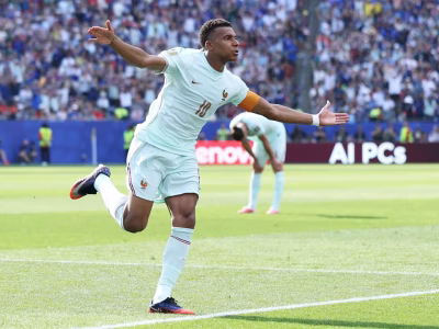 مبابي يقود فرنسا إلى نصف النهائي على حساب المغرب