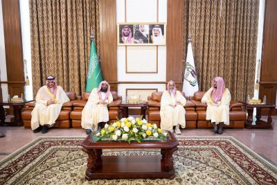 السديس يزور مفتي عام المملكة.. يشيد بجهود الرئاسة في خدمة قاصدي الحرمين الشريفين وتعزيز رسالتها العلمية