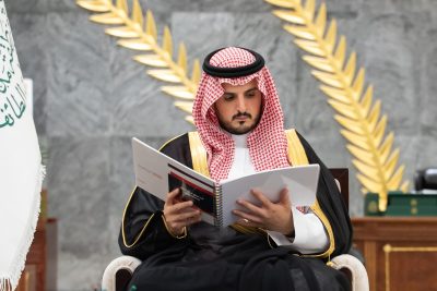 الأمير فواز بن سلطان يطلع على مشاريع هيئة التراث بالطائف 