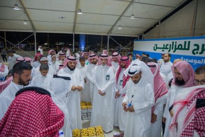 تعزيزًا لدعم المزارعين.. مدير مكتب البيئة بالخرج المكلف يزور المهرجان الزراعي الموسمي