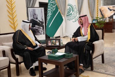الأمير فواز بن سلطان يستقبل رئيس غرفة الطائف