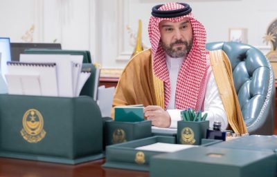نائب أمير الحدود الشمالية يستقبل رئيس نادي عرعر الرياضي ويطّلع على الخطط التطويرية للنادي