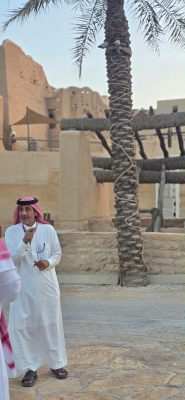 الجولة الثلاثون.. فريق الإنجازات السياحية يواصل تدريب المرشدين من قلب الدرعية التاريخية