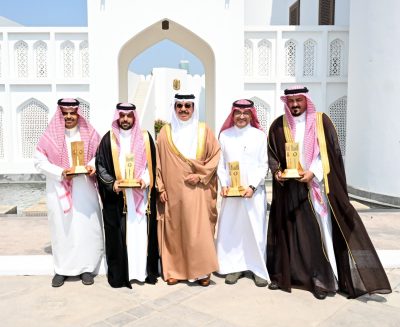 وزير الداخلية البحريني يكرم الدكتور المعيدي الفائز بالمركز الثاني في مسابقة البحوث الخليجية لحماية النزاهة ومكافحة الفساد